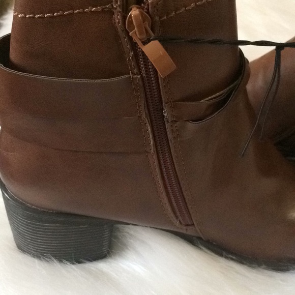 💋ONE PAIR LEFT💋 Super Cute Booties - Picture 5 of 6